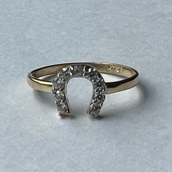 14k solid Gold Horseshoe Ring | herradura Ring | Valentine Ring | Birthday Gift - Picture 4 of 9